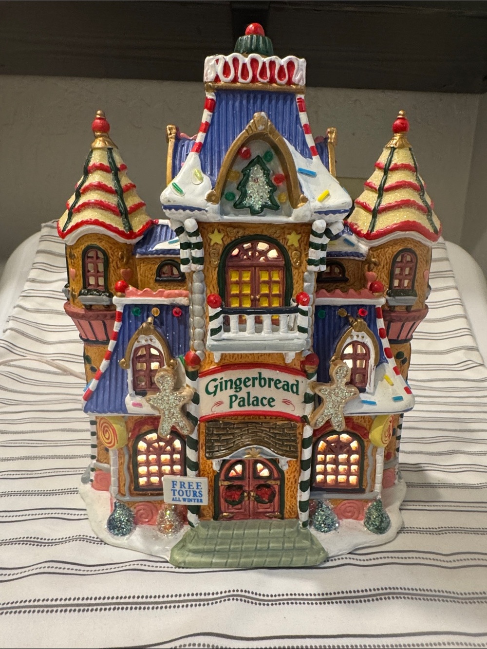 LEMAX SUGAR N’ SPICE RETIRED GINGERBREAD PALACE #45043 - WORKS